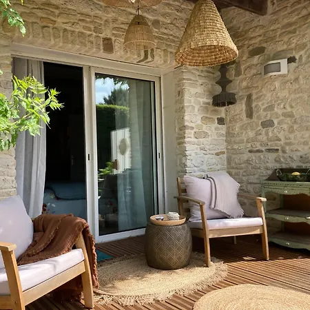 Douceur Des Pins לינה וארוחת בוקר