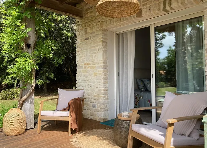 Douceur Des Pins 住宿加早餐酒店 3*